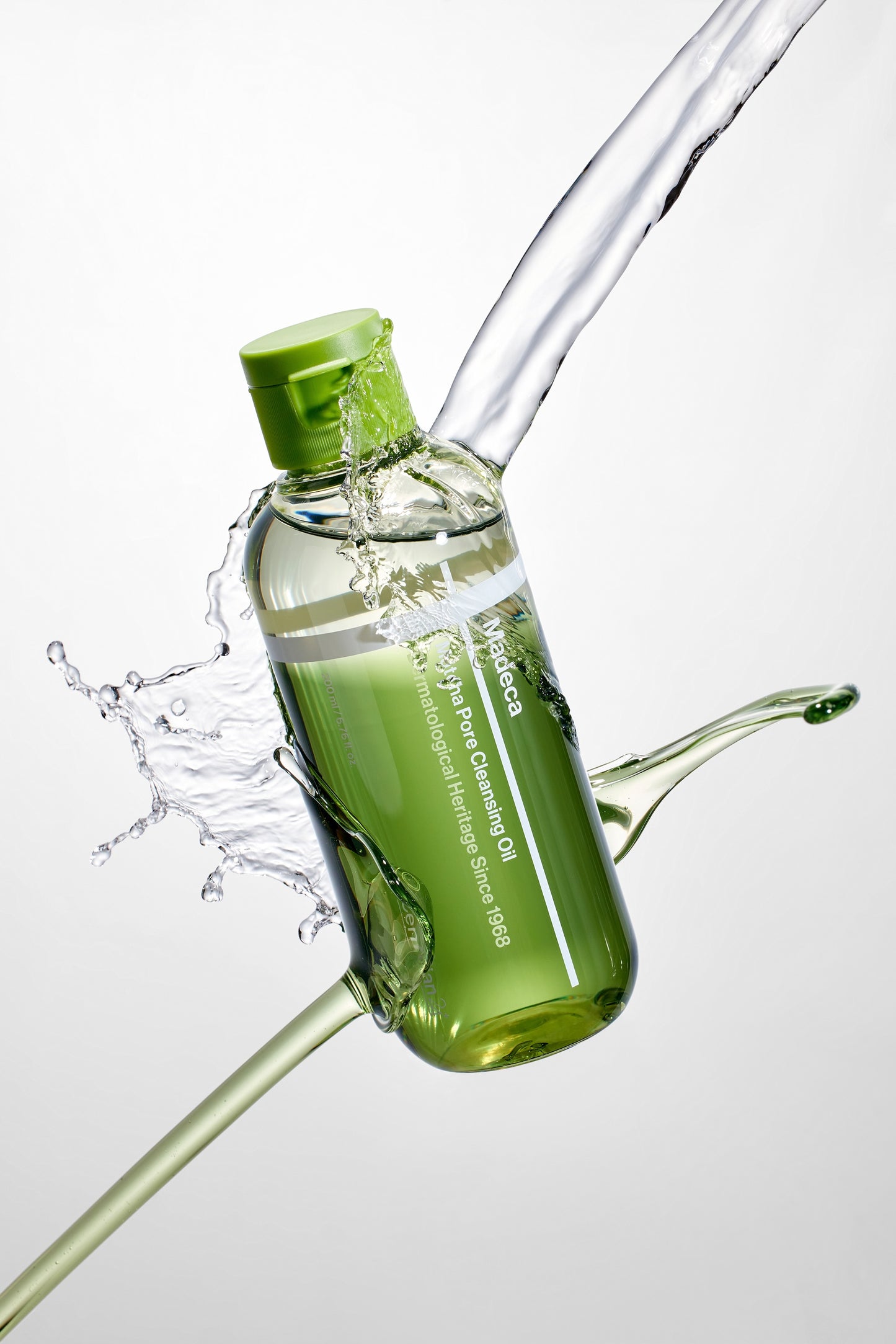 [Centellian24] Madeca Matcha Pore Cleansing Oil 200ml